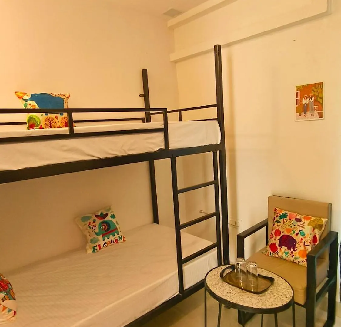 Luxury Hotel With Swimming Pool In Udaipur
